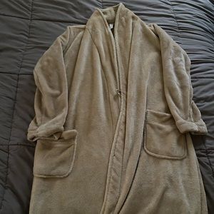 Long bath robe